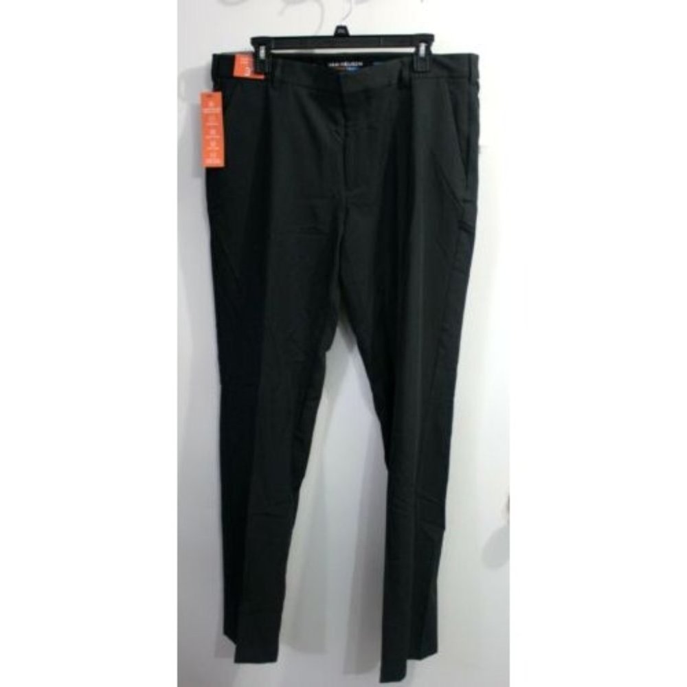 Men's Size 40x30 - Van Heusen Straigh Fit Dress Pants